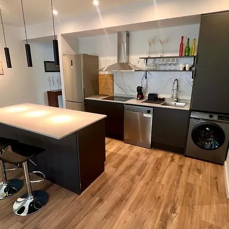 Апартаменты Amazing Bright And Recently Remodeled *